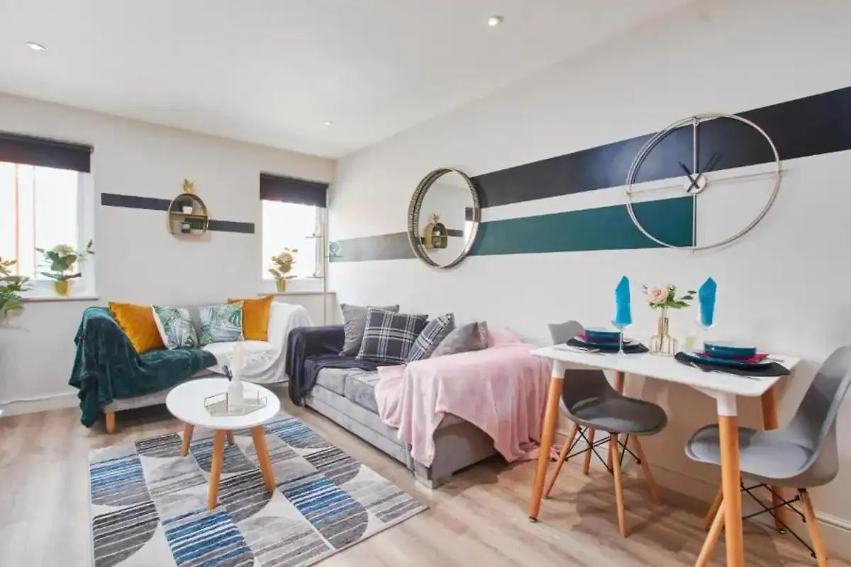 Beautiful 1 Bedroom Flat In Leeds - Sleeps 4 0*, Leeds (West Yorkshire) Wielka Brytania